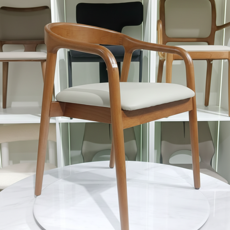 Upholstered leather seat